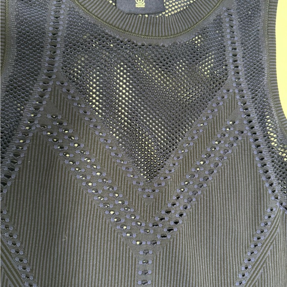 Athleta tank top - Picture 3 of 4